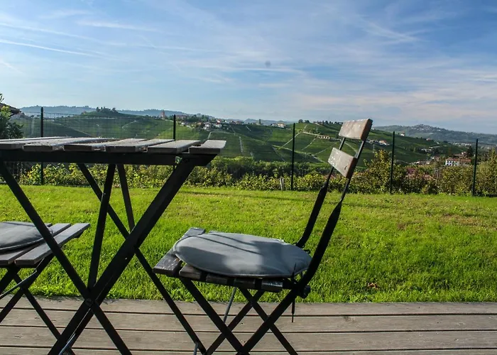 Ca Dei Curra Bed and Breakfast Neive